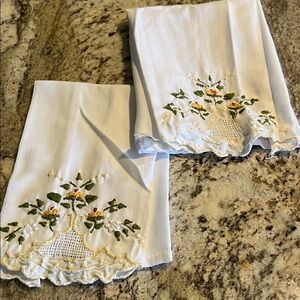 Embroidered White hand towels set of two NWOT